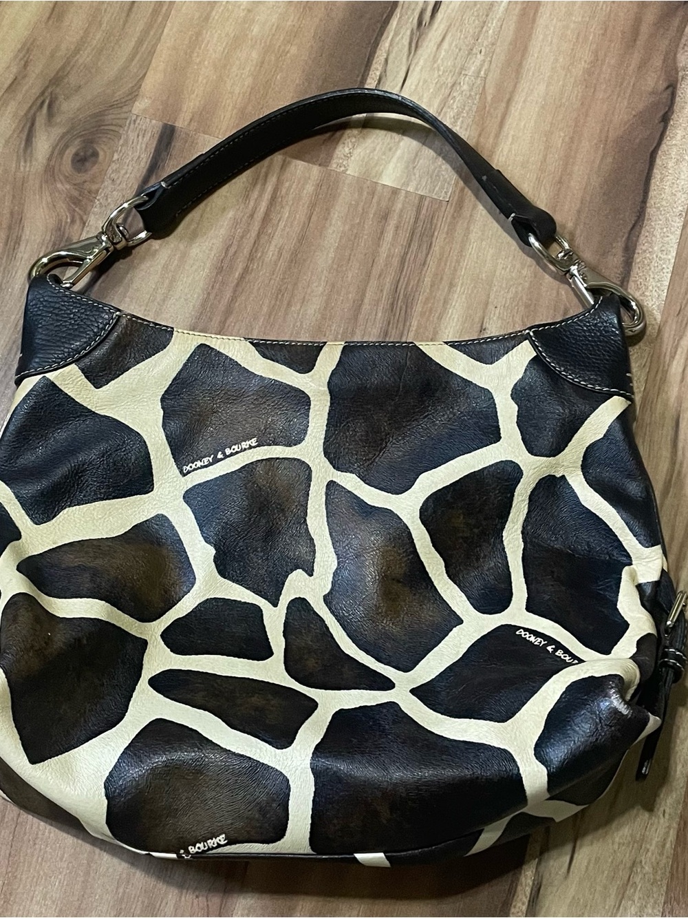 Dooney & Bourke Giraffe Print Leather Hobo Shoulder Bag Handbag - Picture 3 of 13